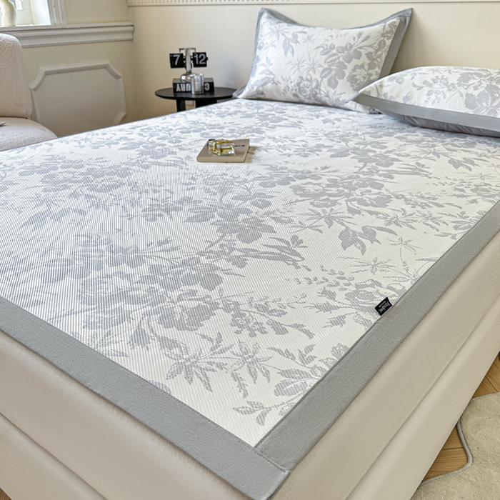 91家纺网 家纺一手货源 找家纺 宜代光年 2025新款数码印花冰藤席 床席-冰藤繁花 灰