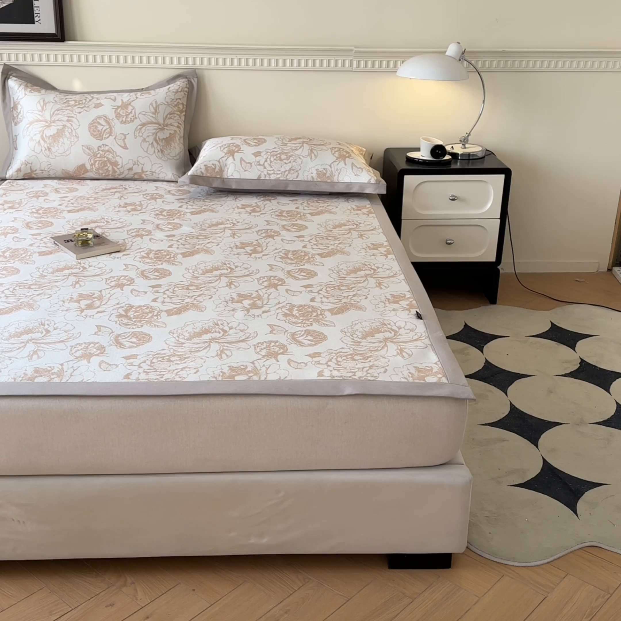 91家纺网 家纺一手货源 找家纺 宜代光年 2025新款数码印花冰藤席 床席-冰藤繁花 咖