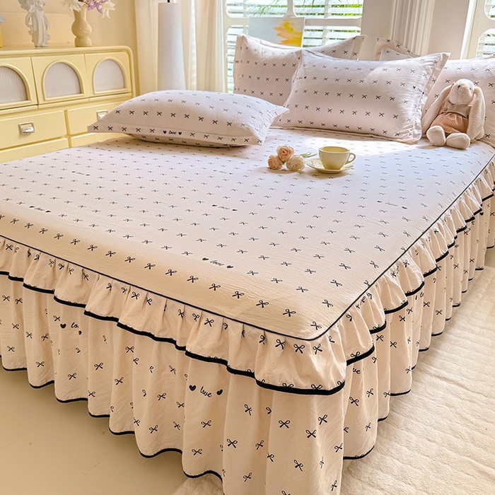 91家纺网 家纺一手货源 找家纺 优家居 2025新品水洗棉床裙单件三件套韩版水洗皱皱纱床罩直播爆款-单床裙 爱心蝴蝶结