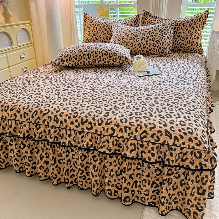 91家纺网 家纺一手货源 找家纺 优家居 2025新品水洗棉床裙单件三件套韩版水洗皱皱纱床罩直播爆款-单床裙 豹纹-咖