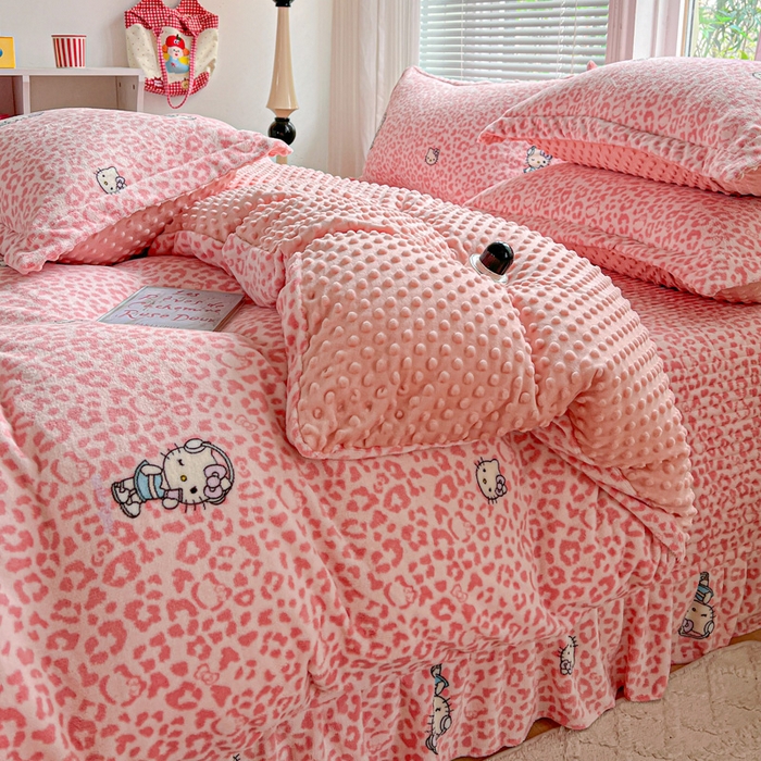 91家纺网 家纺一手货源 找家纺 一比一 2025新款加厚保暖豆豆牛奶绒床盖款四件套豹纹KT - 粉