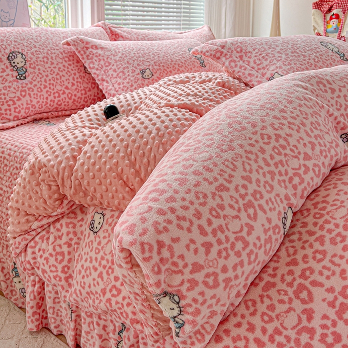 91家纺网 家纺一手货源 找家纺 一比一 2025新款加厚保暖豆豆牛奶绒床盖款四件套豹纹KT - 粉