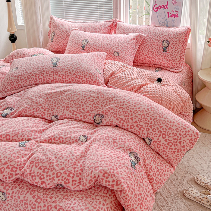 91家纺网 家纺一手货源 找家纺 一比一 2025新款加厚保暖豆豆牛奶绒床盖款四件套豹纹KT - 粉