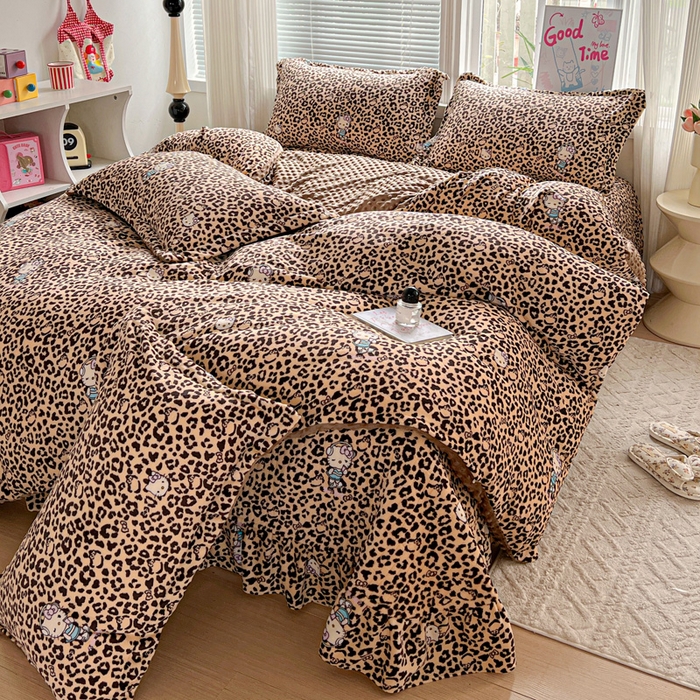 91家纺网 家纺一手货源 找家纺 一比一 2025新款加厚保暖豆豆牛奶绒床盖款四件套豹纹KT- 咖