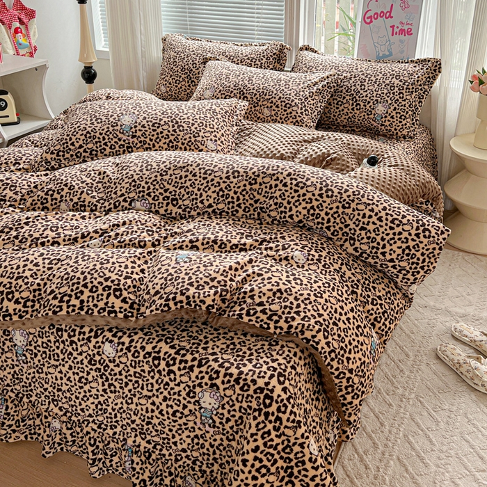 91家纺网 家纺一手货源 找家纺 一比一 2025新款加厚保暖豆豆牛奶绒床盖款四件套豹纹KT- 咖