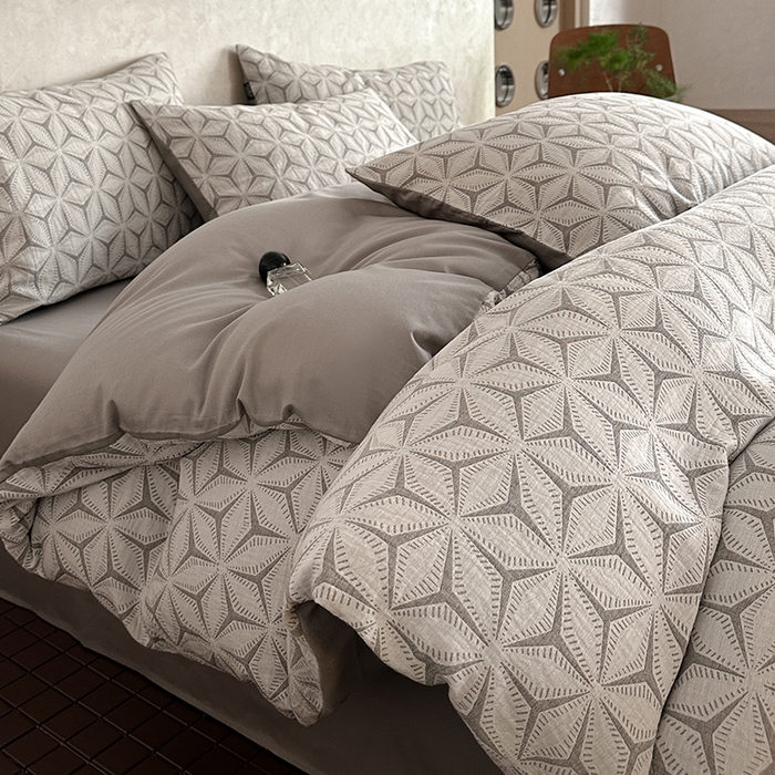 91家纺网 家纺一手货源 找家纺 宜代光年 2025新款色织水洗棉提花四件套（第一批） 雪片花-灰