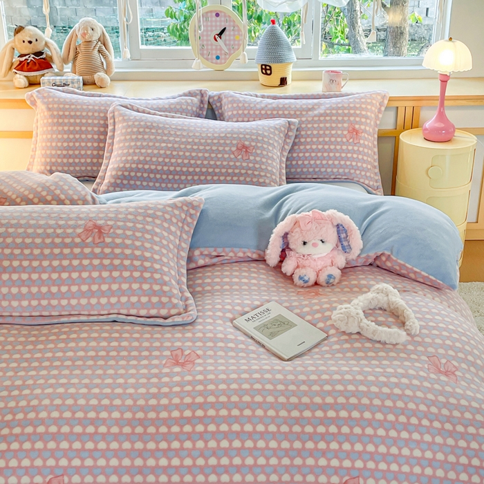 91家纺网 家纺一手货源 找家纺 一比一  2025新款双面牛奶绒四件套朵缦