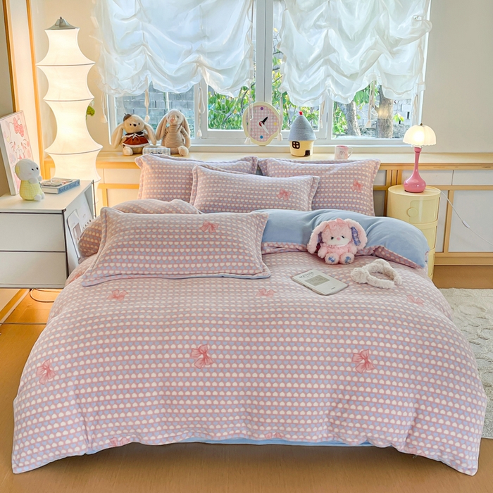 91家纺网 家纺一手货源 找家纺 一比一  2025新款双面牛奶绒四件套朵缦