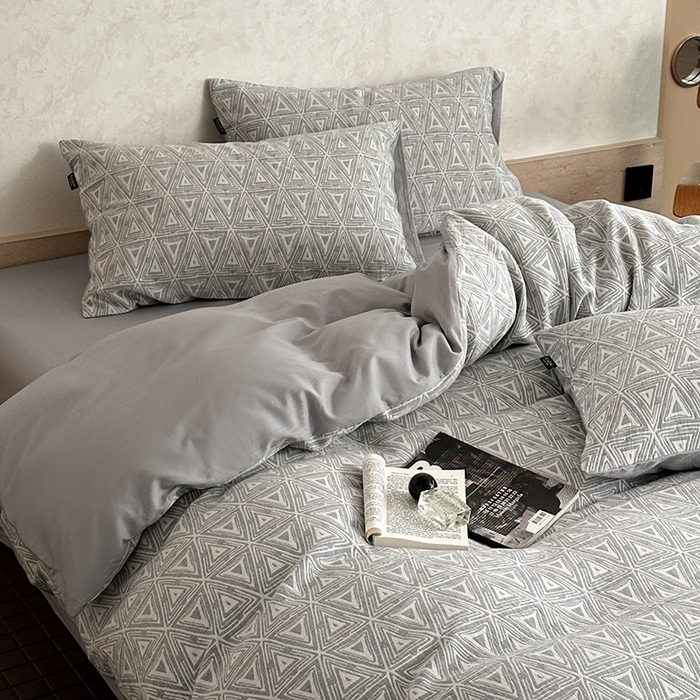 91家纺网 家纺一手货源 找家纺 宜代光年 2025新款色织水洗棉提花四件套（第一批） 岸堤-蓝灰