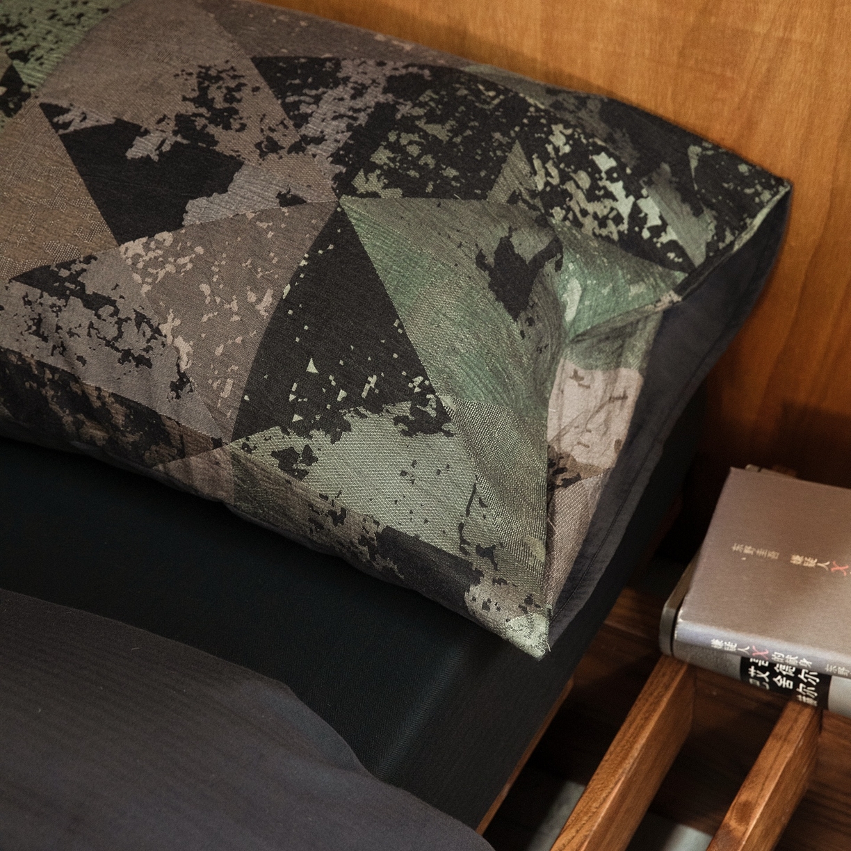 91家纺网 家纺一手货源 找家纺 （总）山舍家居 2025新款全棉纯棉色织提花磨毛四件套-弥岛