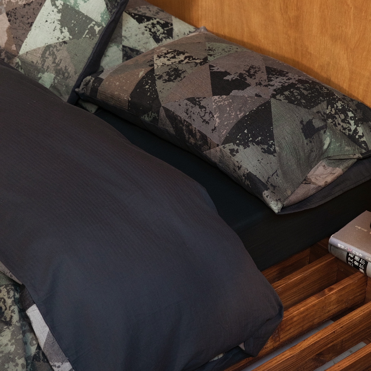 91家纺网 家纺一手货源 找家纺 （总）山舍家居 2025新款全棉纯棉色织提花磨毛四件套-弥岛