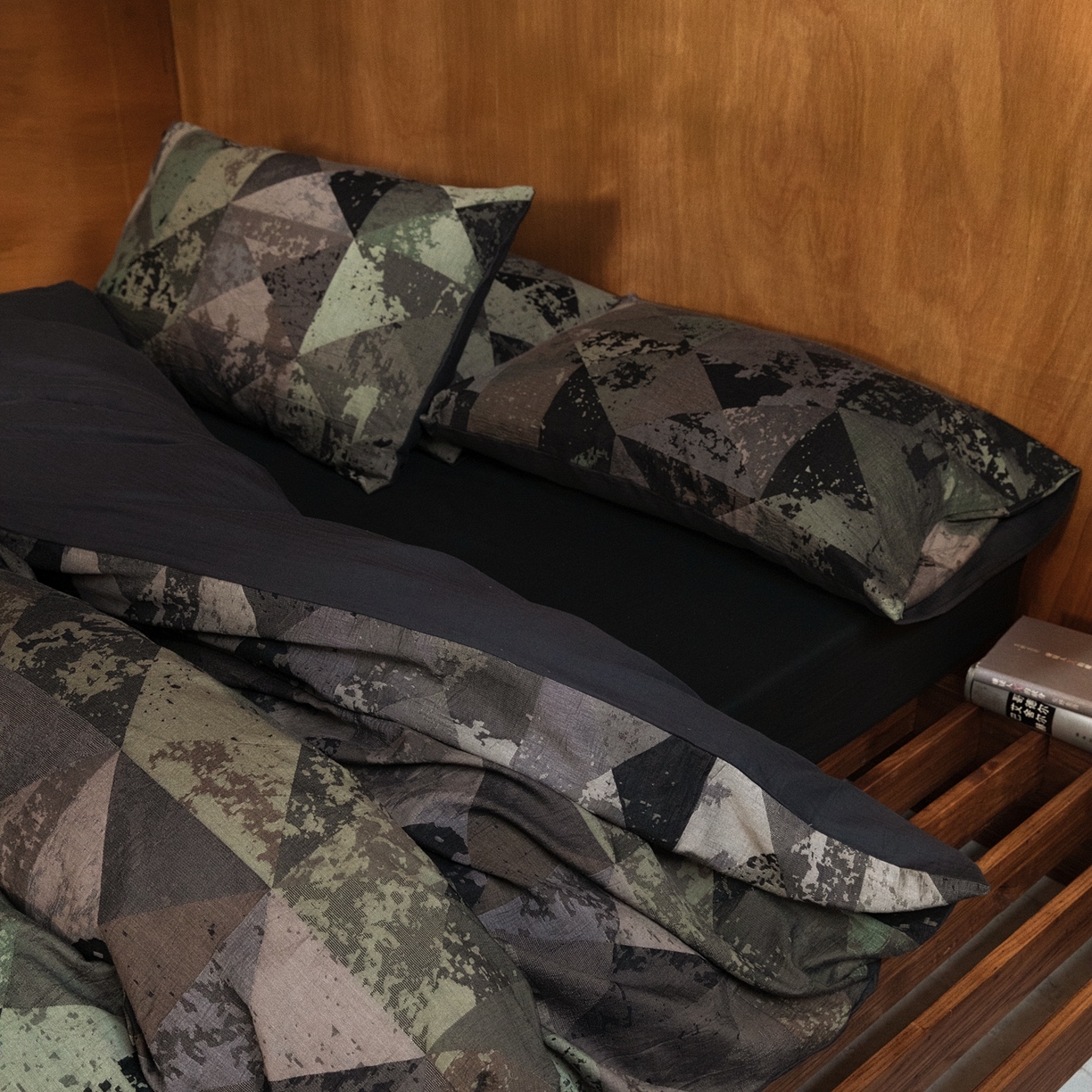 91家纺网 家纺一手货源 找家纺 （总）山舍家居 2025新款全棉纯棉色织提花磨毛四件套-弥岛