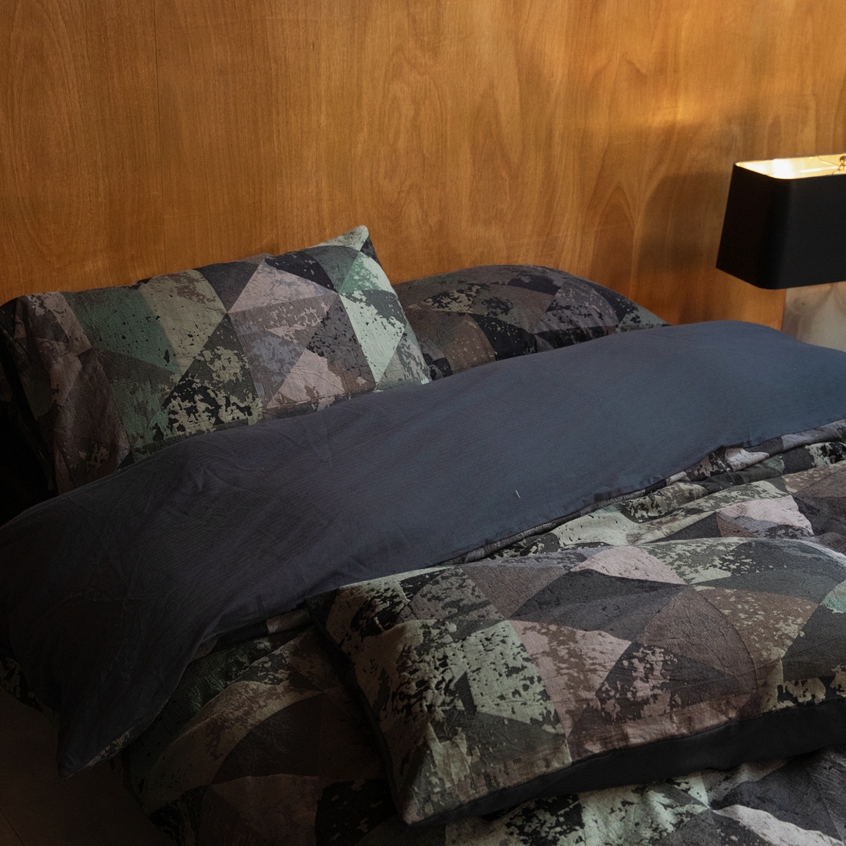 91家纺网 家纺一手货源 找家纺 （总）山舍家居 2025新款全棉纯棉色织提花磨毛四件套-弥岛