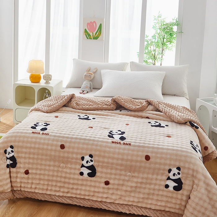 91家纺网 家纺一手货源 找家纺 中国龙家纺 2025新款双面可用兔毛绒豆豆被被子被芯 熊猫点点-咖