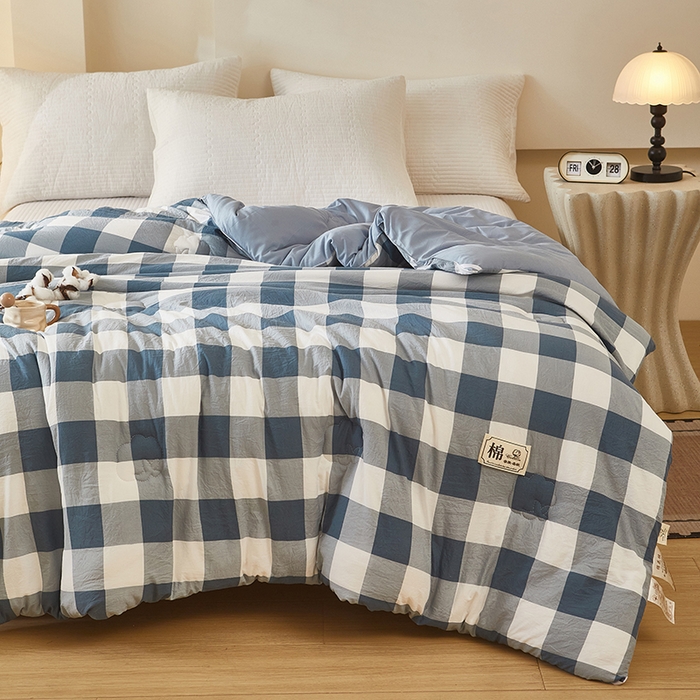 91家纺网 家纺一手货源 找家纺 中国龙家纺 2025新款亲肤水洗棉棉花被被子被芯 蓝中格