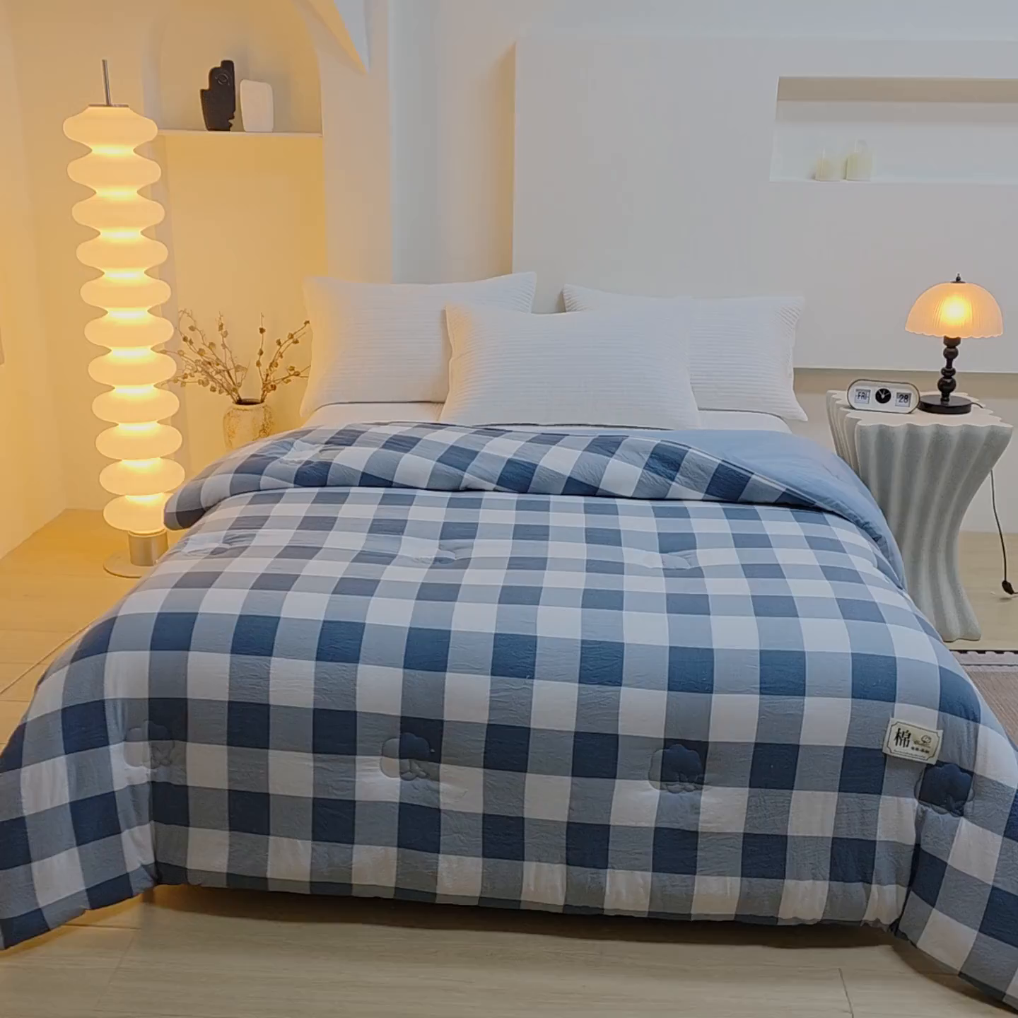 91家纺网 家纺一手货源 找家纺 中国龙家纺 2025新款亲肤水洗棉棉花被被子被芯 蓝中格