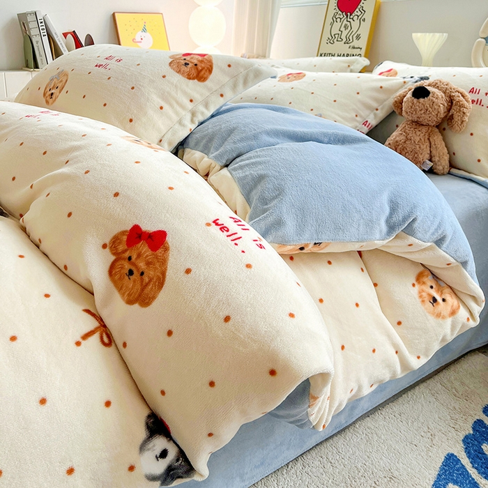 91家纺网 家纺一手货源 找家纺 简一 2025新款小清新牛奶绒印花四件套-卡通系列波点狗狗-兰