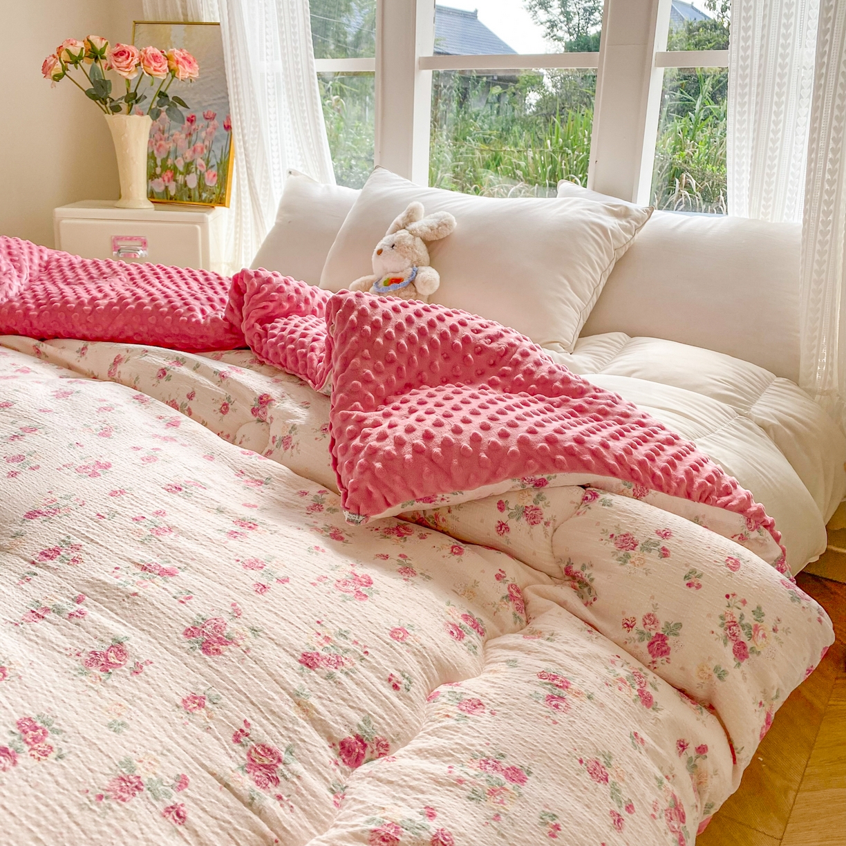 91家纺网 家纺一手货源 找家纺 美宜家 2025新款豆豆绒冬被子皱皱棉提花春秋被芯豆豆被 花颜