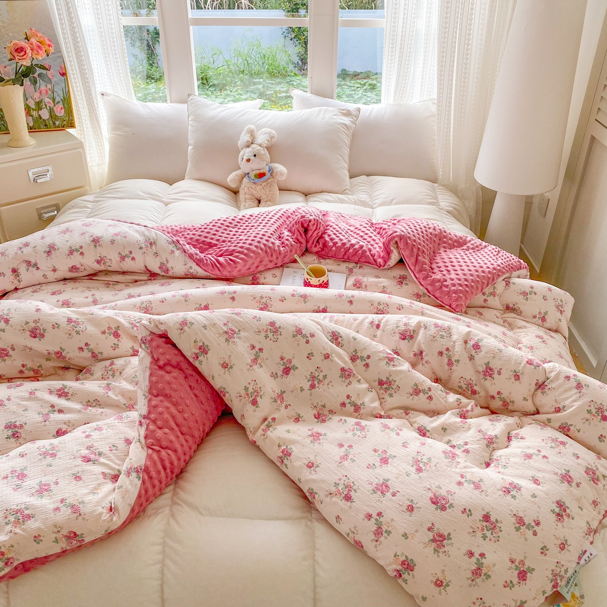 91家纺网 家纺一手货源 找家纺 美宜家 2025新款豆豆绒冬被子皱皱棉提花春秋被芯豆豆被 花颜