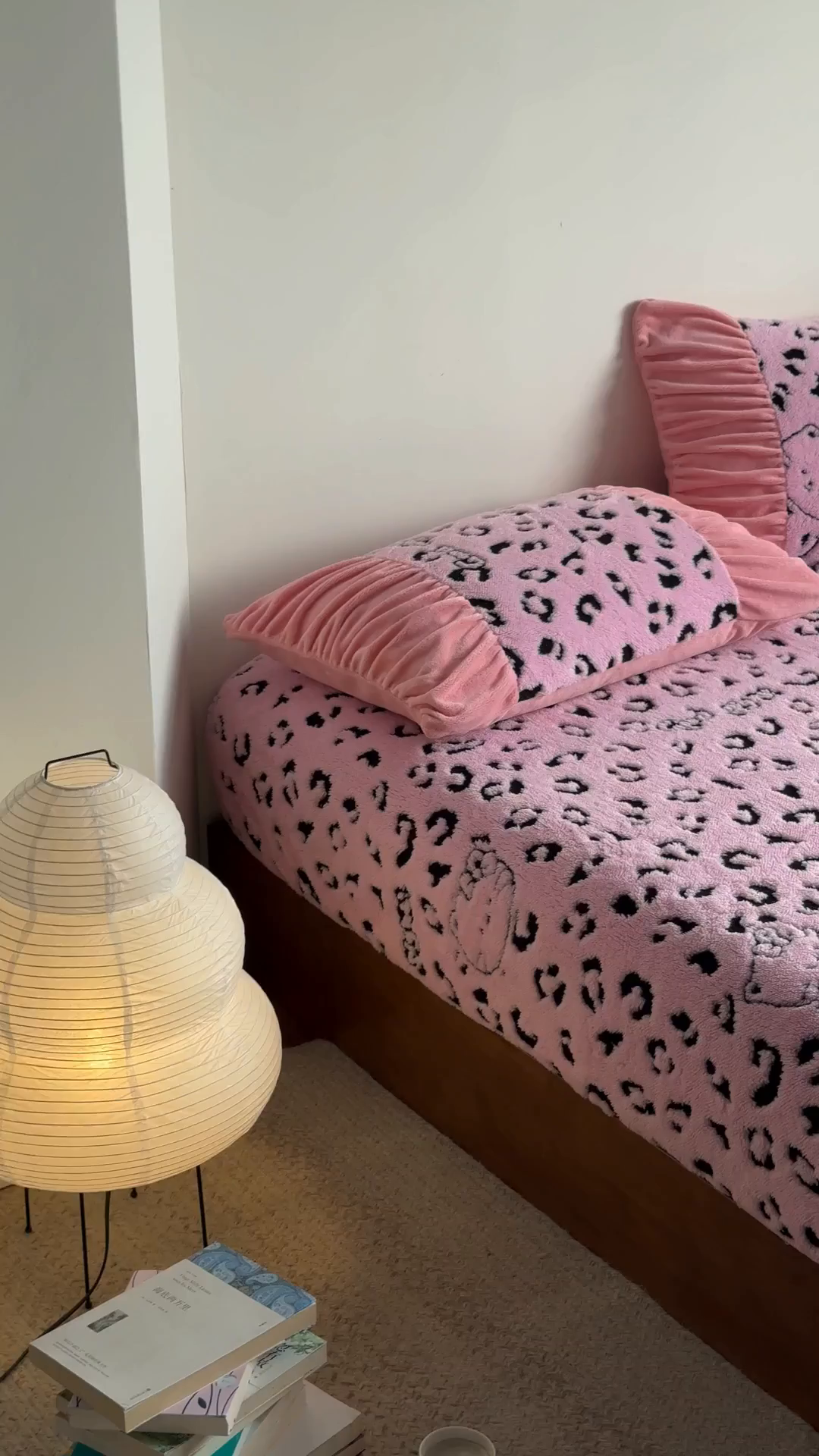 91家纺网 家纺一手货源 找家纺 新印象 2025新款阳离子绒保暖床笠 阳离子绒-斑豹粉