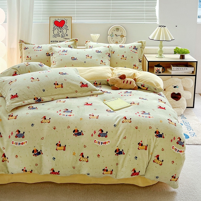 91家纺网 家纺一手货源 找家纺 简一 2025新款小清新牛奶绒印花四件套-卡通系列腊肠狗联盟