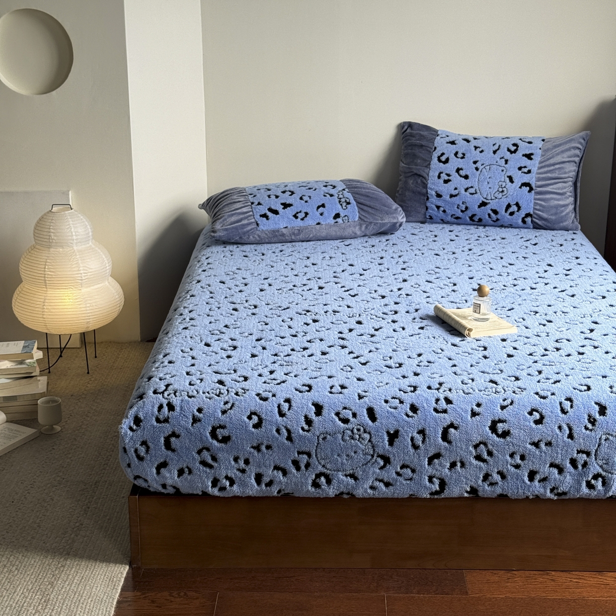 91家纺网 家纺一手货源 找家纺 新印象 2025新款阳离子绒保暖床笠 阳离子绒-斑豹蓝