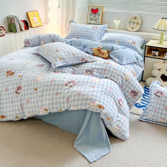 91家纺网 家纺一手货源 找家纺 简一 2025新款小清新牛奶绒印花四件套-卡通系列萌宠乐园