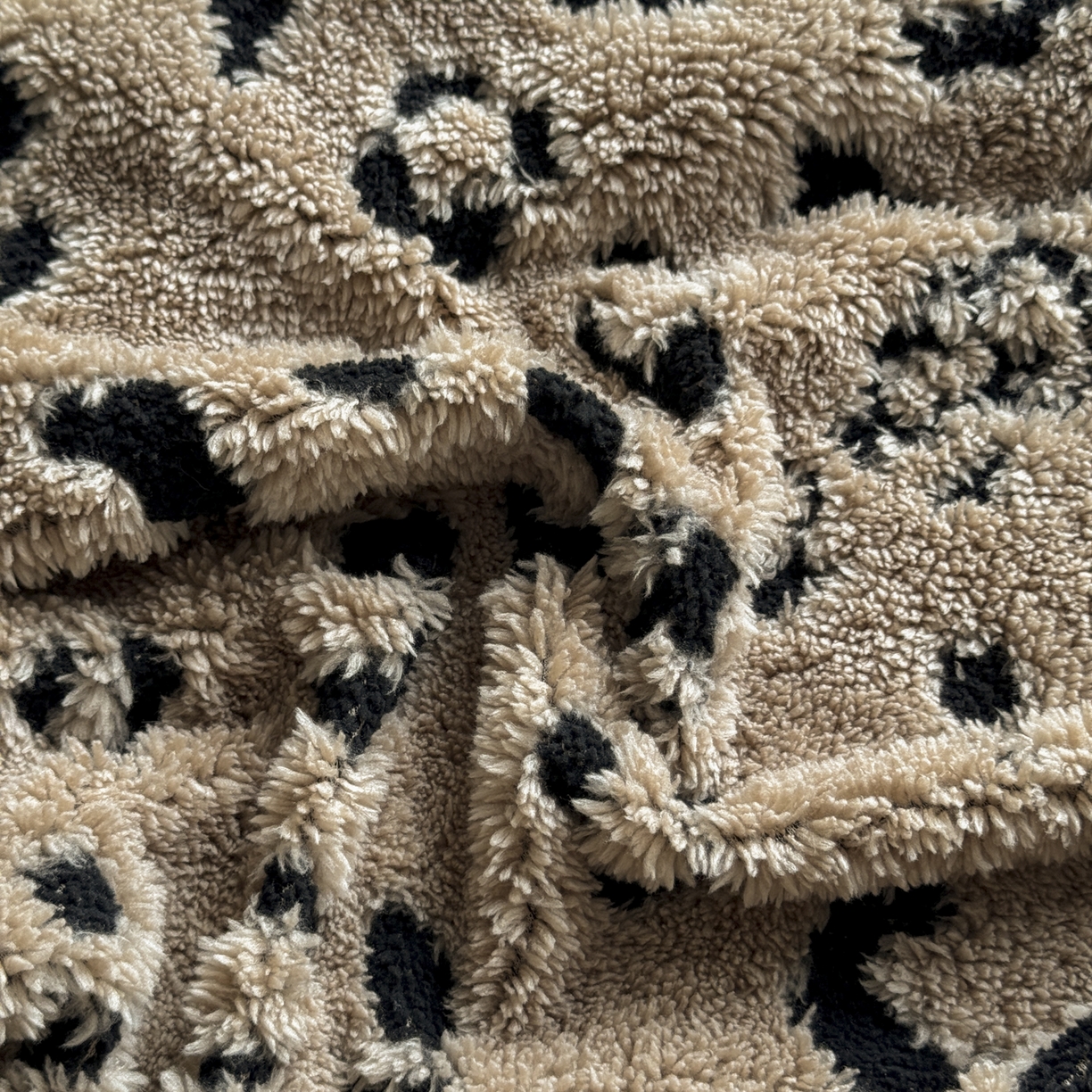 91家纺网 家纺一手货源 找家纺 新印象 2025新款阳离子绒保暖床笠 阳离子绒-斑豹驼