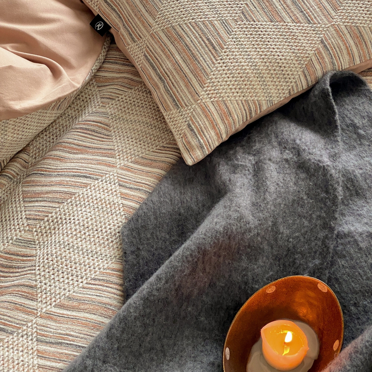 91家纺网 家纺一手货源 找家纺 旷野 2025新款全棉华夫格提花磨毛四件套 吉野-豆蔻粉