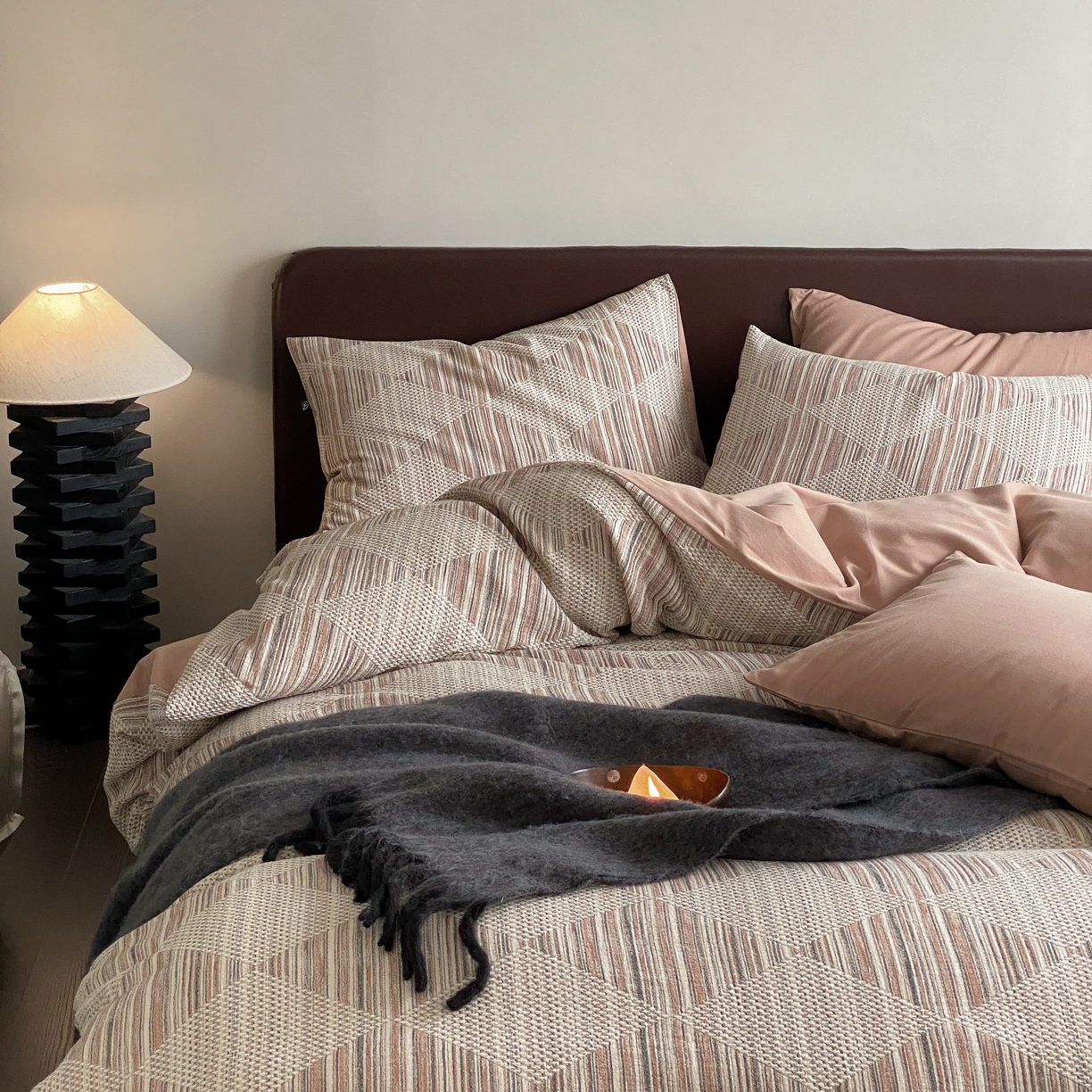 91家纺网 家纺一手货源 找家纺 旷野 2025新款全棉华夫格提花磨毛四件套 吉野-豆蔻粉