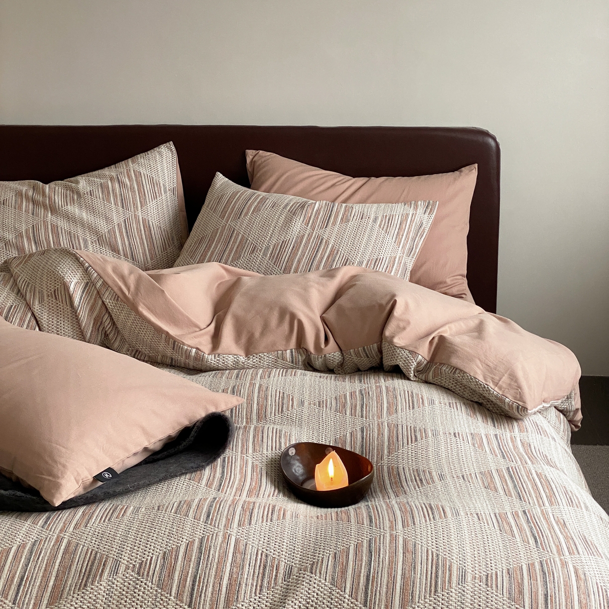 91家纺网 家纺一手货源 找家纺 旷野 2025新款全棉华夫格提花磨毛四件套 吉野-豆蔻粉