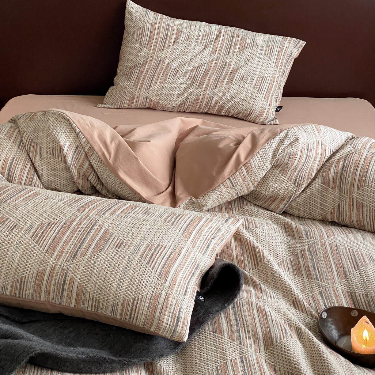 91家纺网 家纺一手货源 找家纺 旷野 2025新款全棉华夫格提花磨毛四件套 吉野-豆蔻粉