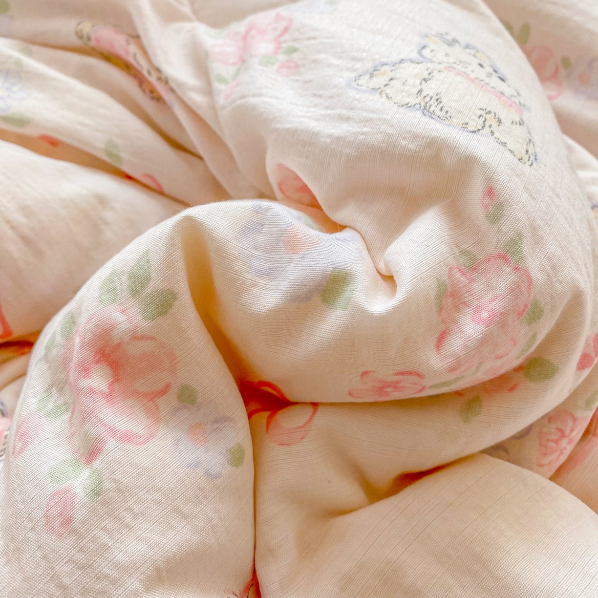 91家纺网 家纺一手货源 找家纺 美宜家 2025新款豆豆绒冬被子皱皱棉提花春秋被芯豆豆被 甜蜜蜜