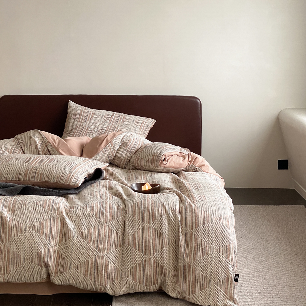 91家纺网 家纺一手货源 找家纺 旷野 2025新款全棉华夫格提花磨毛四件套 吉野-豆蔻粉