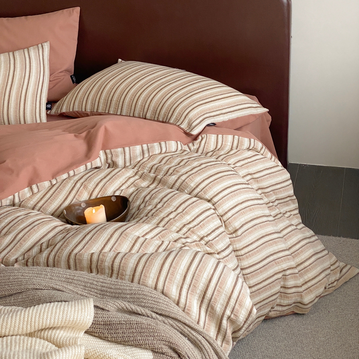 91家纺网 家纺一手货源 找家纺 旷野 2025新款全棉华夫格提花磨毛四件套 吉野-丝绒红