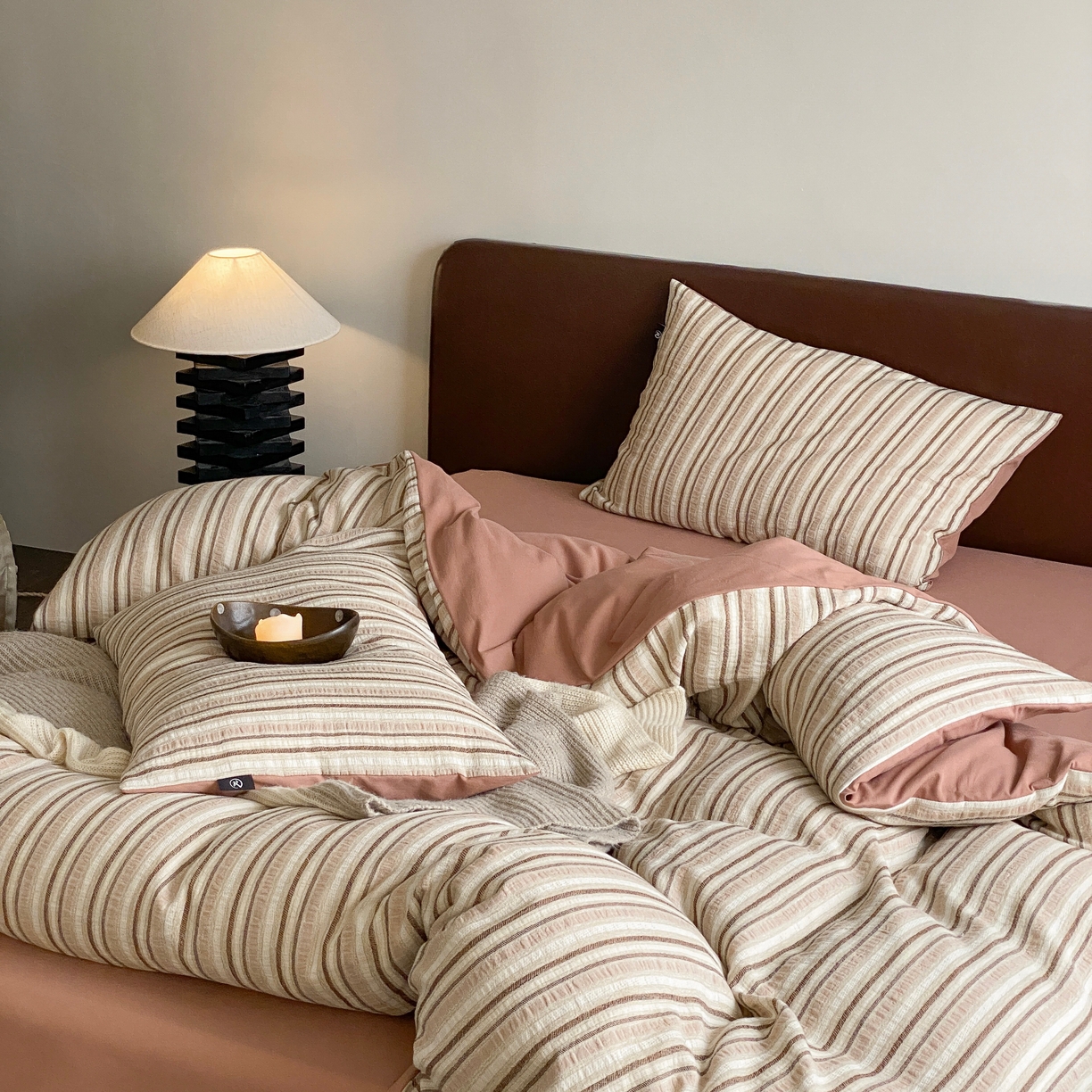 91家纺网 家纺一手货源 找家纺 旷野 2025新款全棉华夫格提花磨毛四件套 吉野-丝绒红