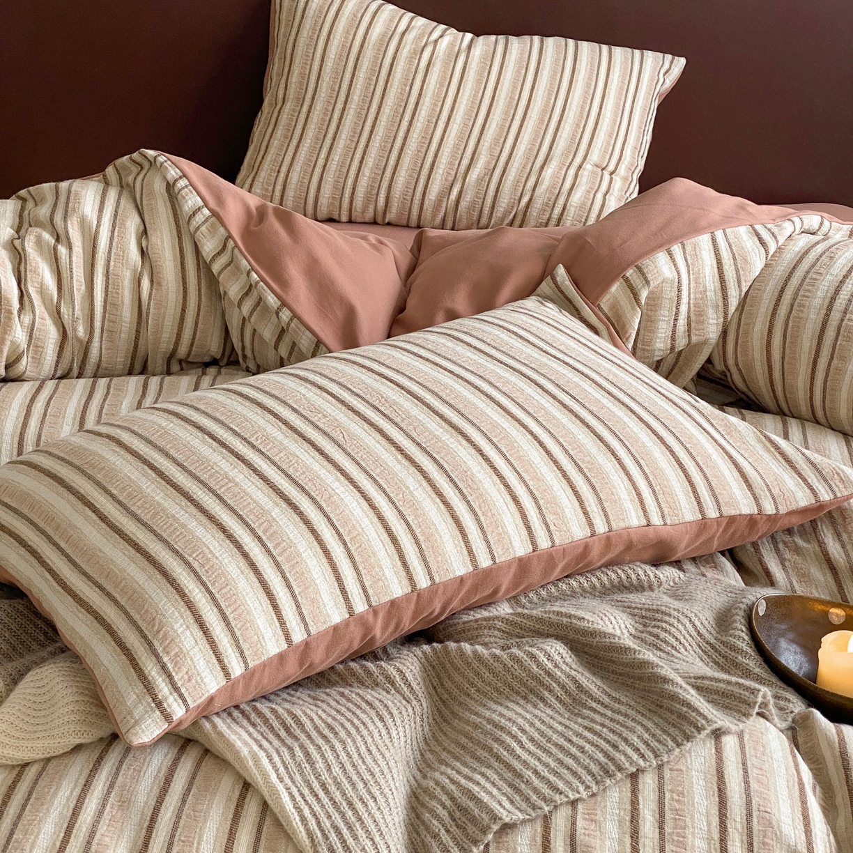 91家纺网 家纺一手货源 找家纺 旷野 2025新款全棉华夫格提花磨毛四件套 吉野-丝绒红