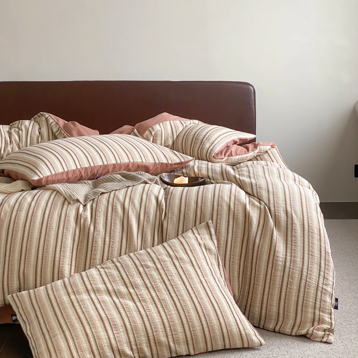 91家纺网 家纺一手货源 找家纺 旷野 2025新款全棉华夫格提花磨毛四件套 吉野-丝绒红