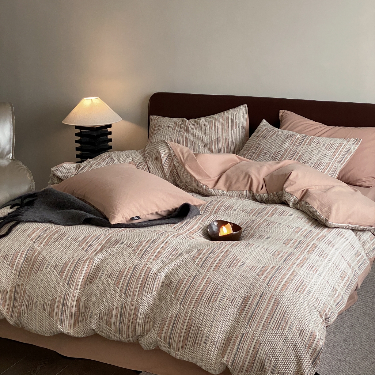 91家纺网 家纺一手货源 找家纺 旷野 2025新款全棉华夫格提花磨毛四件套 吉野-豆蔻粉