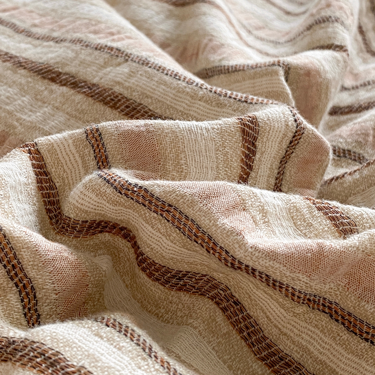 91家纺网 家纺一手货源 找家纺 旷野 2025新款全棉华夫格提花磨毛四件套 吉野-丝绒红