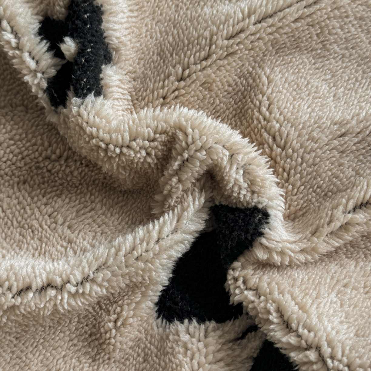 91家纺网 家纺一手货源 找家纺 新印象 2025新款阳离子绒保暖床笠 阳离子绒-蝶季