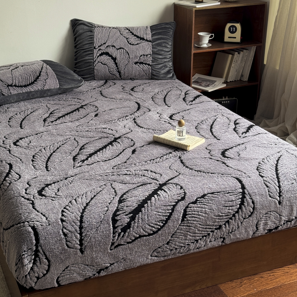 91家纺网 家纺一手货源 找家纺 新印象 2025新款阳离子绒保暖床笠 阳离子绒-樊林灰