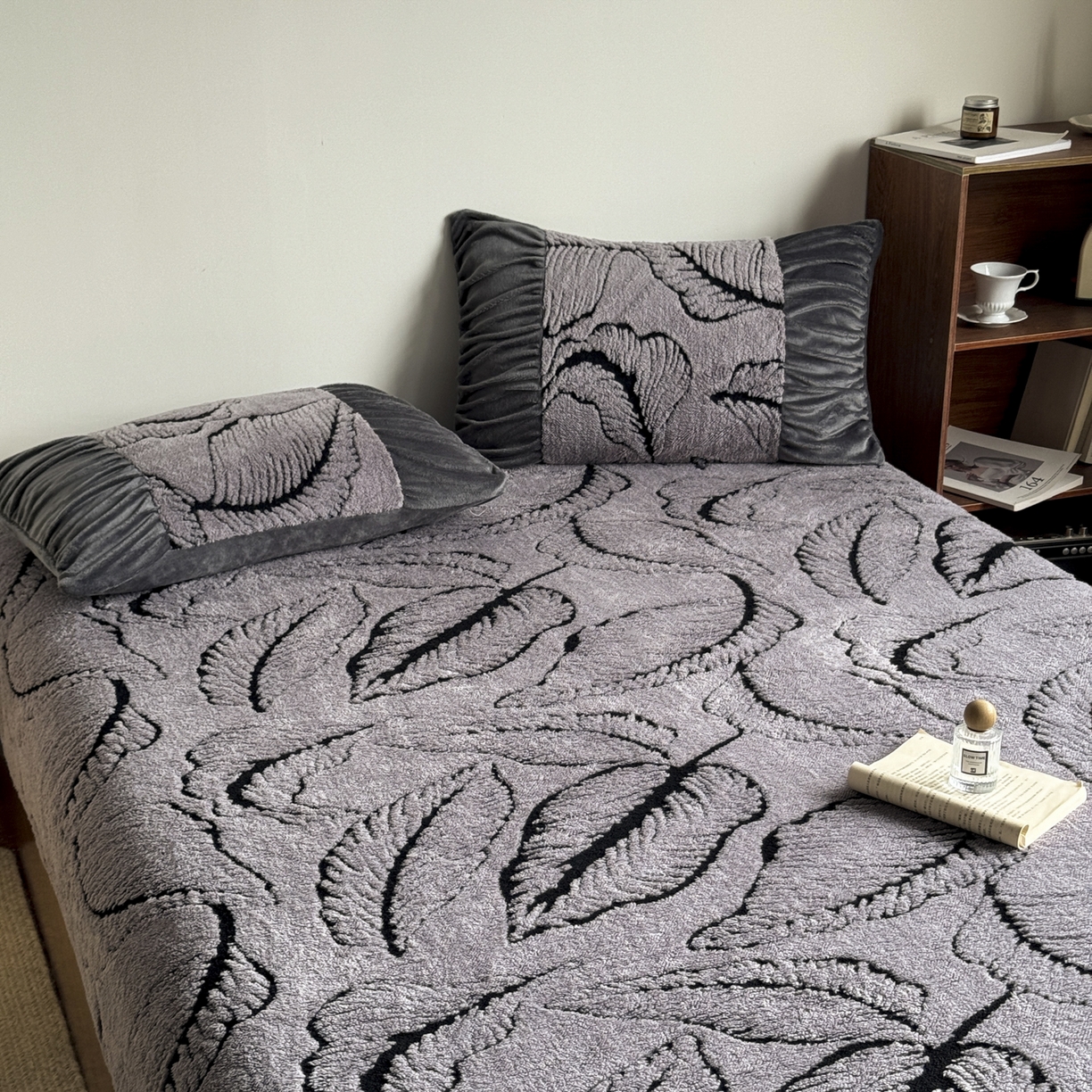 91家纺网 家纺一手货源 找家纺 新印象 2025新款阳离子绒保暖床笠 阳离子绒-樊林灰