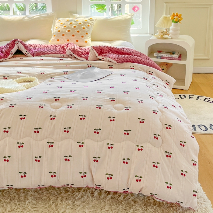 91家纺网 家纺一手货源 找家纺 美宜家 2025新款豆豆绒冬被子皱皱棉提花春秋被芯豆豆被 花季