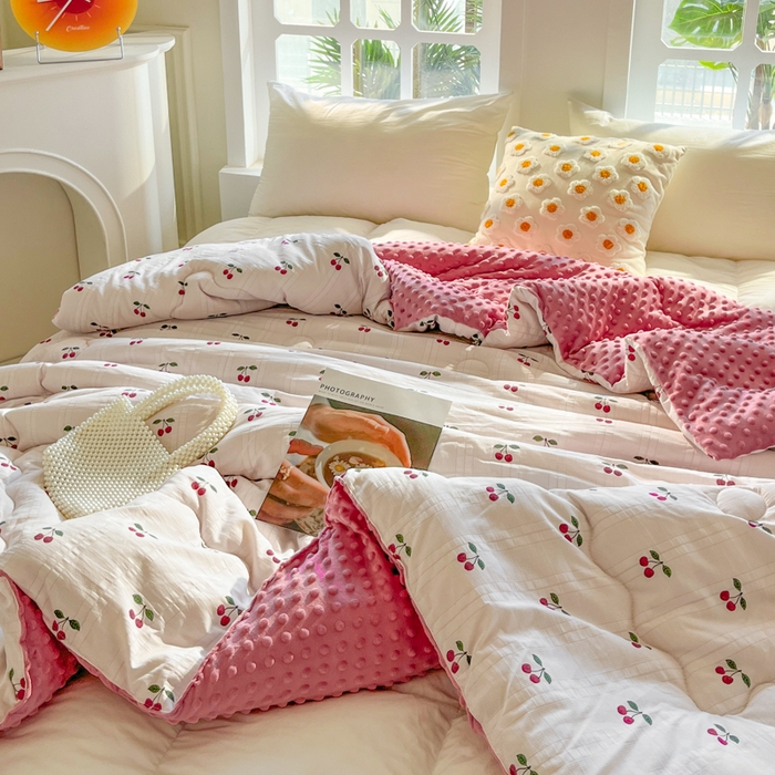 91家纺网 家纺一手货源 找家纺 美宜家 2025新款豆豆绒冬被子皱皱棉提花春秋被芯豆豆被 花季