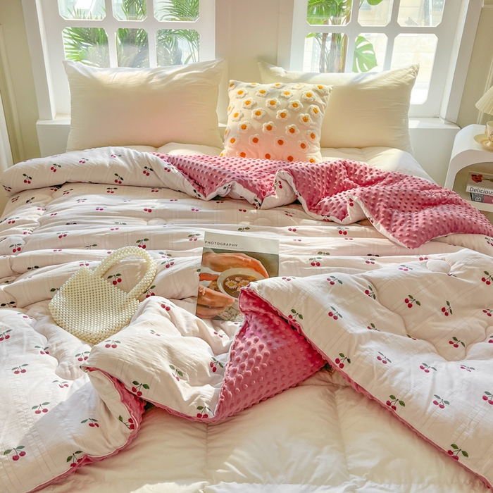 91家纺网 家纺一手货源 找家纺 美宜家 2025新款豆豆绒冬被子皱皱棉提花春秋被芯豆豆被 花季