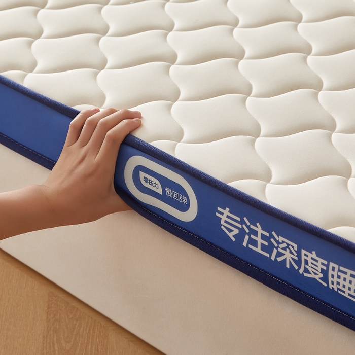 91家纺网 家纺一手货源 找家纺 鹿辉家居（原吉欧力） 2025新款牛奶丝记忆棉床垫-成人款 舒适白