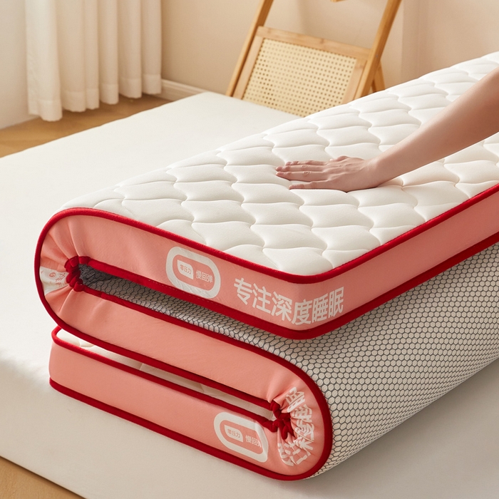 91家纺网 家纺一手货源 找家纺 鹿辉家居（原吉欧力） 2025新款牛奶丝记忆棉床垫-成人款 舒适红