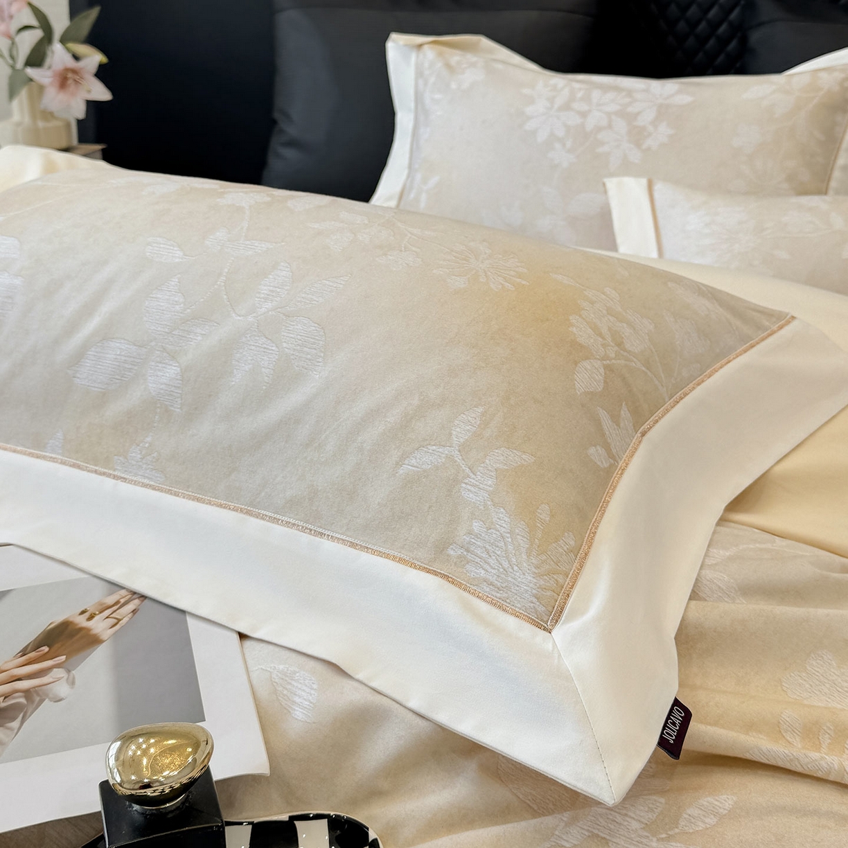 91家纺网 家纺一手货源 找家纺 （总）爱妮菲家纺 2025冬季热款A类加厚磨毛四件套全棉纯棉数码印花保暖被套床单高端轻奢风床笠床上用品