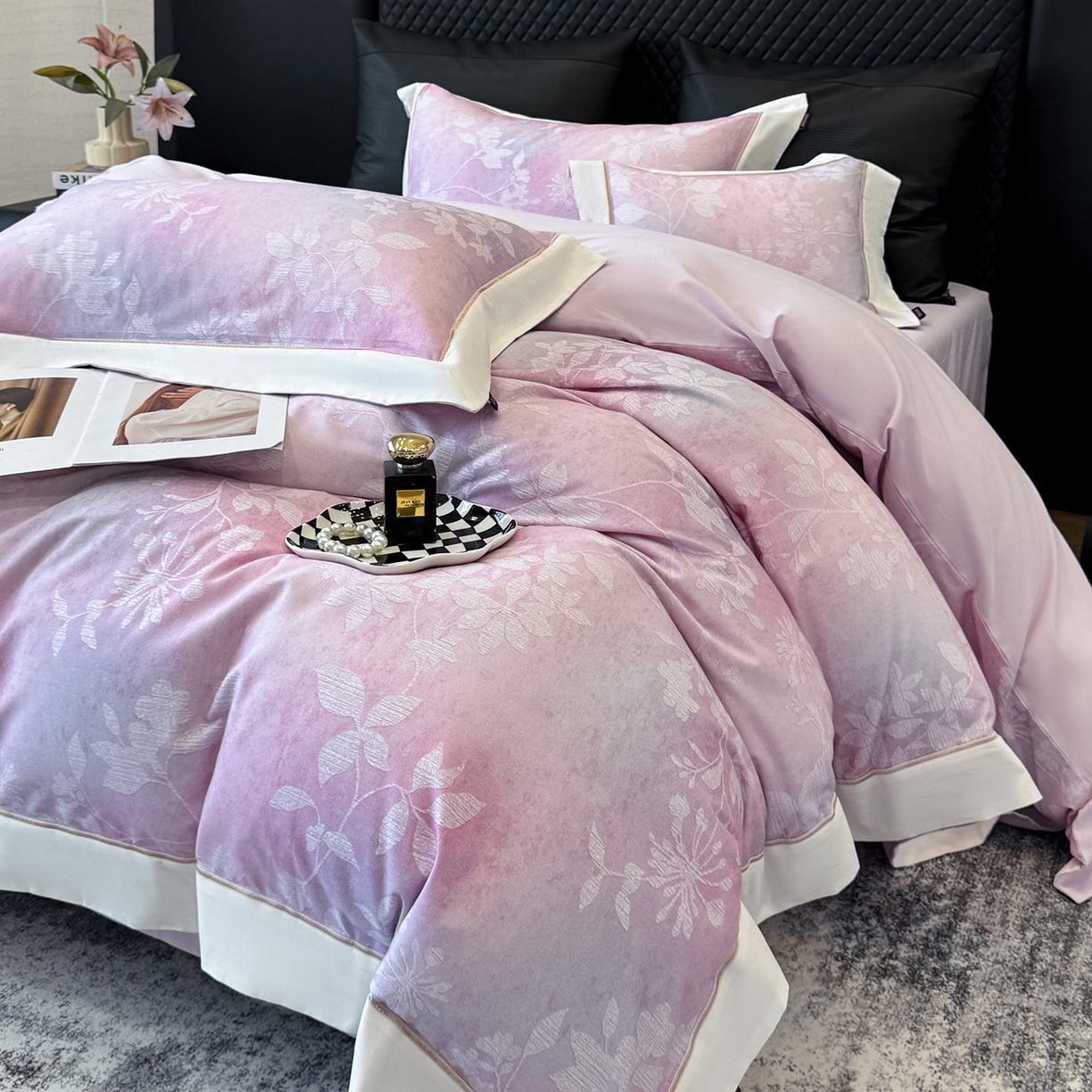 91家纺网 家纺一手货源 找家纺  2025冬季热款A类加厚磨毛四件套全棉纯棉数码印花保暖被套床单高端轻奢风床笠床上用品 瑾姝-黛紫